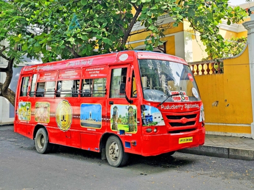 pondi bus